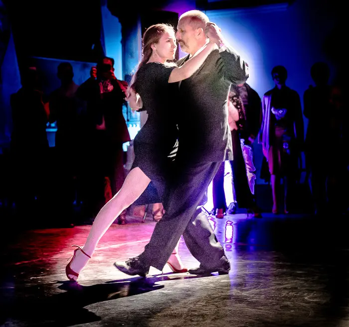 Milonga - initiation et démonstration de tango à la maison de quartier Denis Blanchatte_1