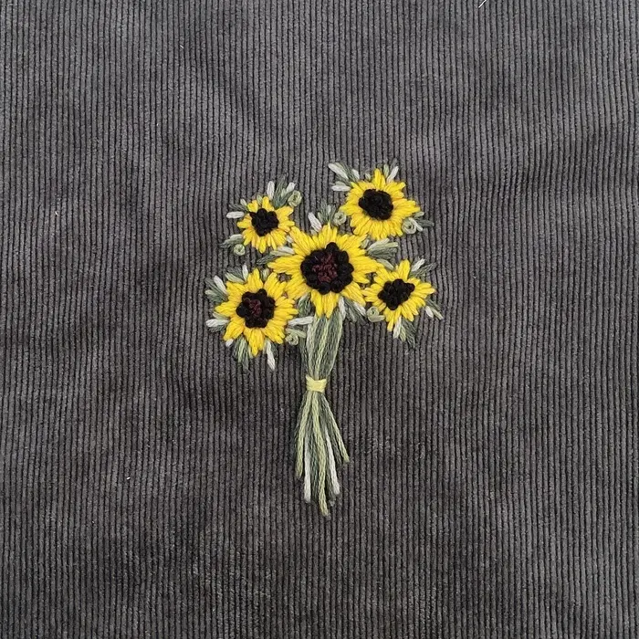 Crée ton badge brodé, atelier broderie pour enfants_1