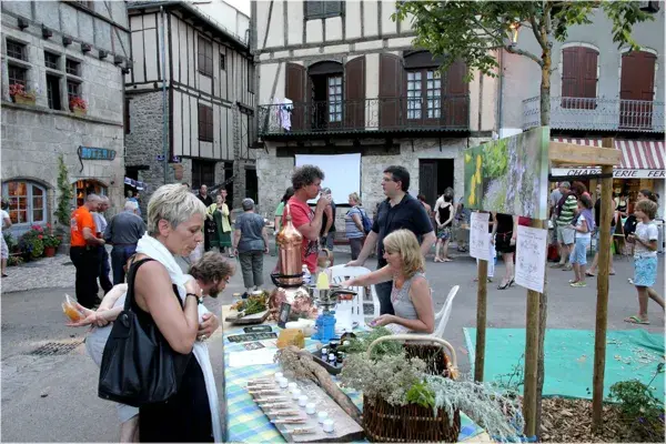 Les Mardis d'Entraygues : marché d'artisans d'art