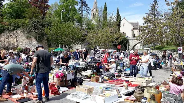 Vide grenier - Comité des fêtes de Creissels