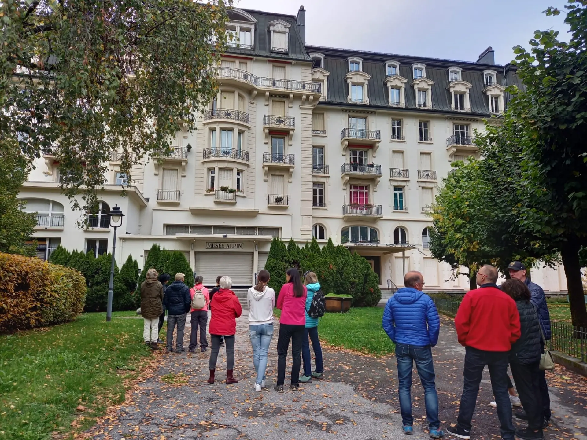Visite un palace au pied du mont Blanc