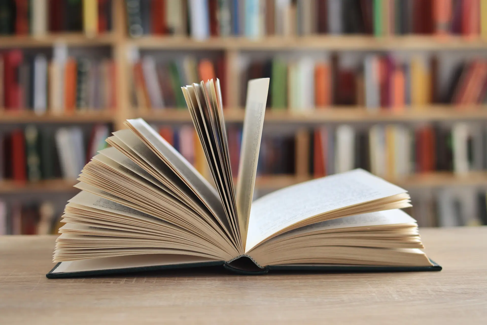 Livres entre parenthèses au Centre Culturel Cassis