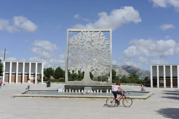 Le parc du 26e centenaire