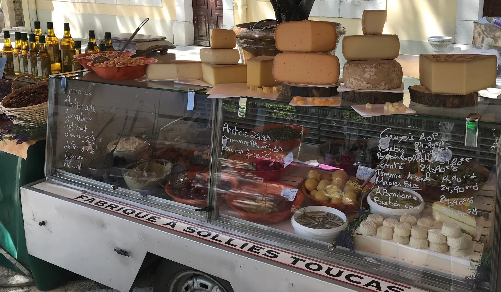 Marché Le Revest les Eaux