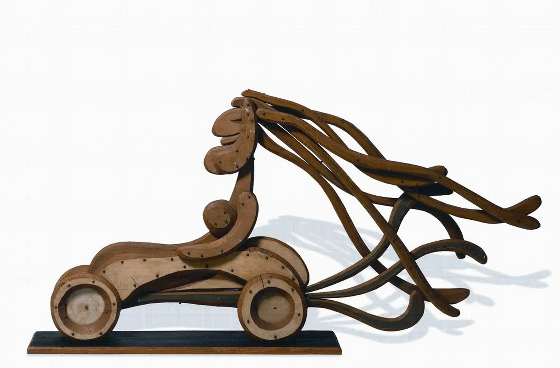 Kosta Alex (1925-2005), L'échappée belle, 1966, assemblage bois, 155 cm, Fondation Jean et Suzanne Planque, photo Luc Chessex