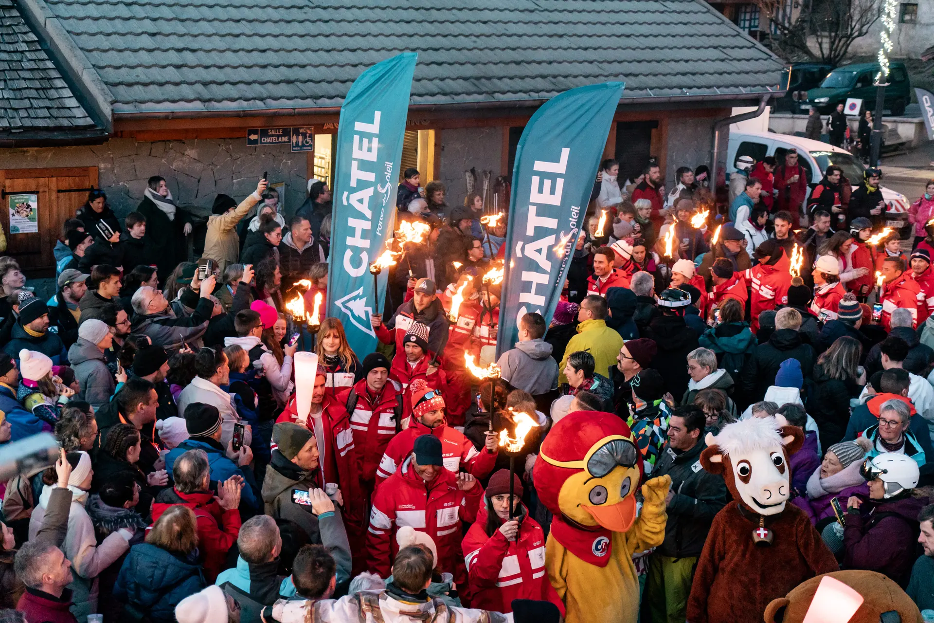 Pot d'accueil et arrivée aux flambeaux_Châtel