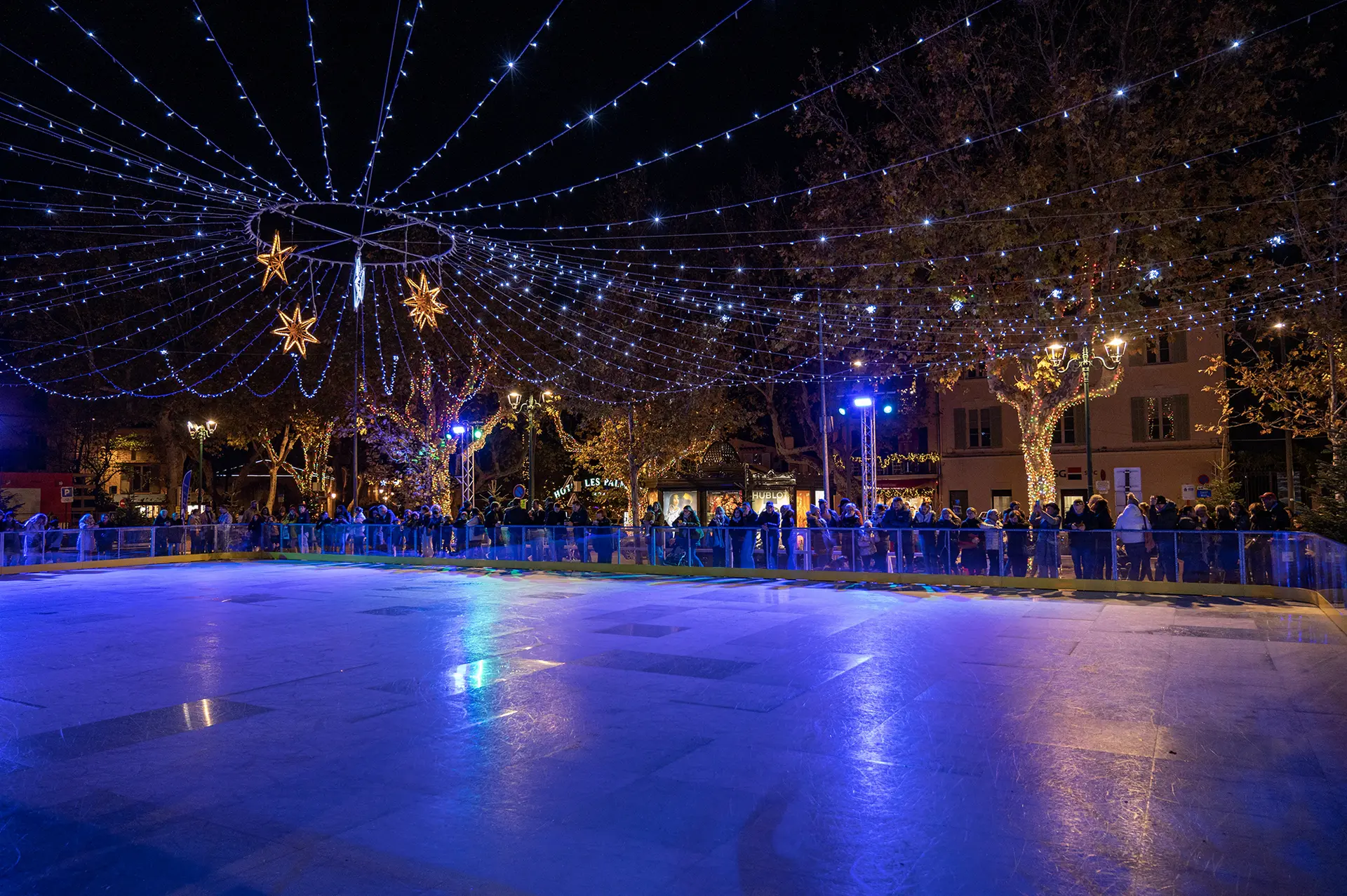 Patinoire à ciel ouvert