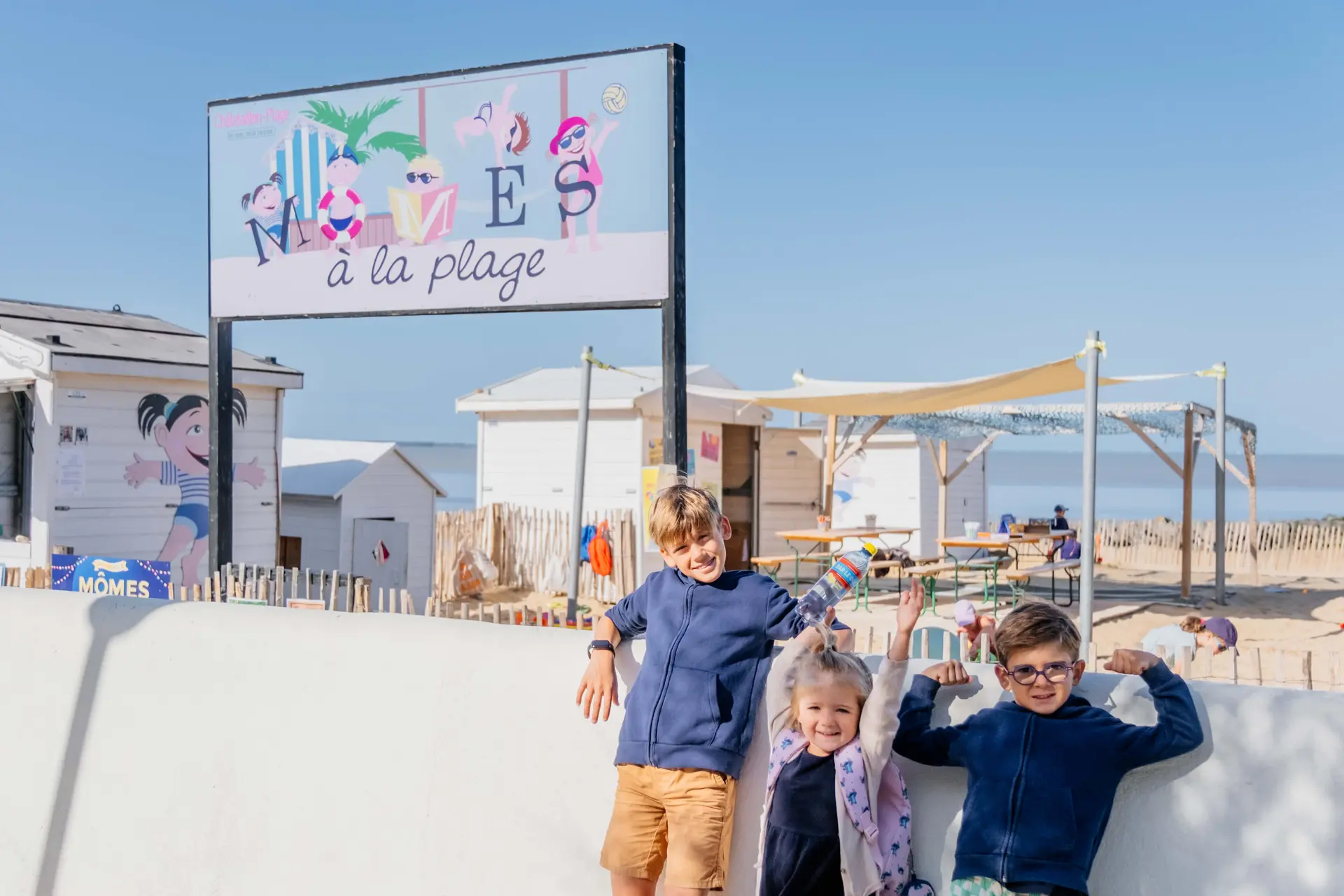 Accueil au club plage Mômes à la Plage, sur la Grand Plage de Châtelaillon-Plage.