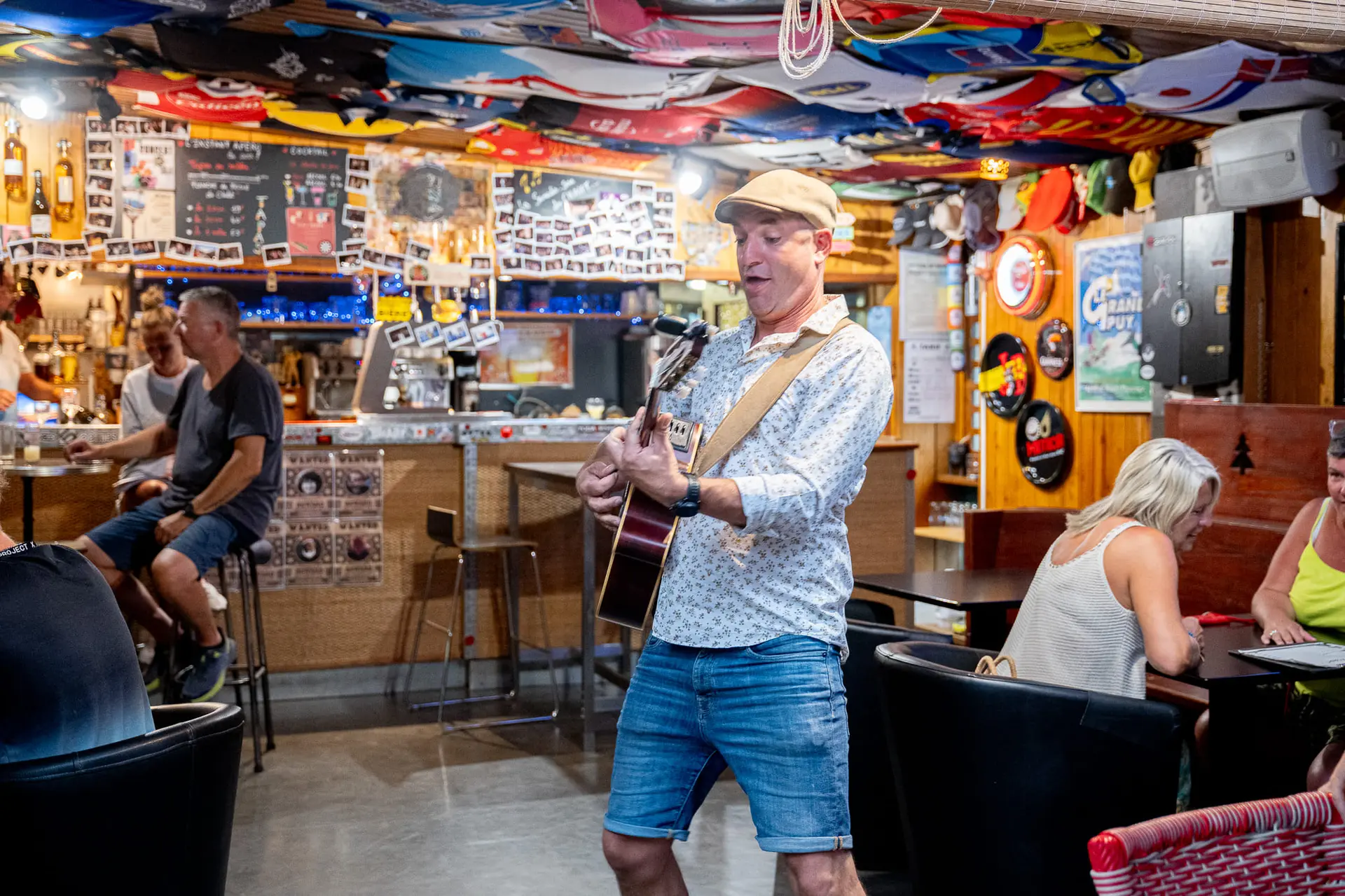 Apéro Acoustic avec l'embarras du Tchoa...au Chalet