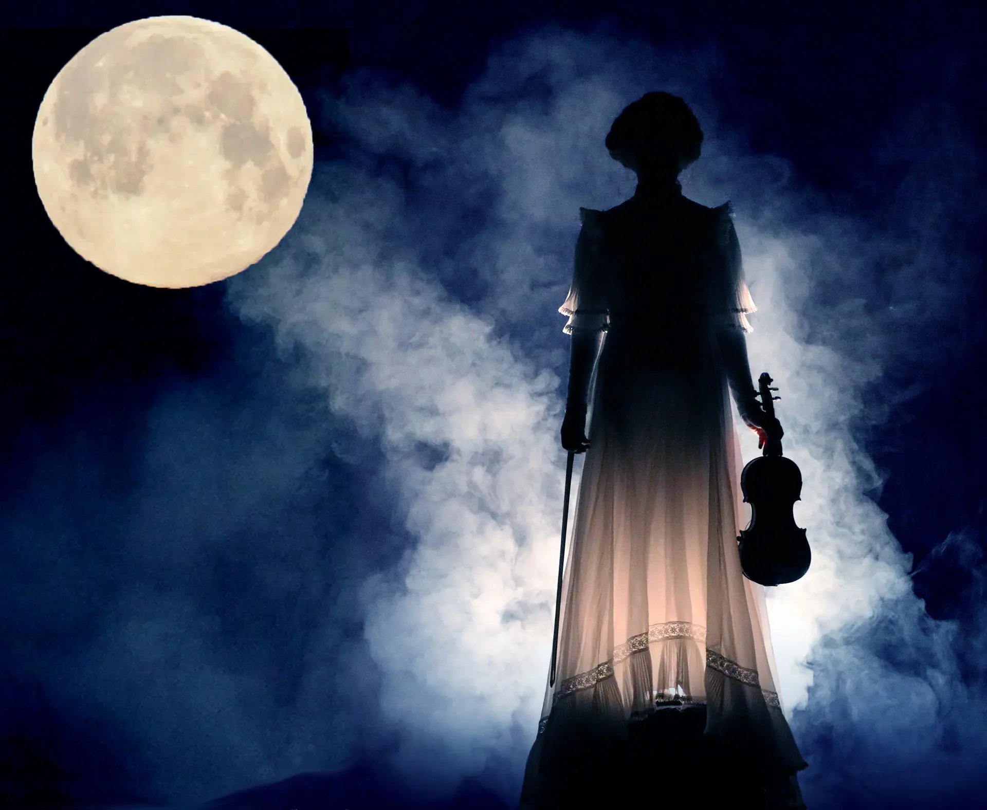 La Dame au violon sous la lune