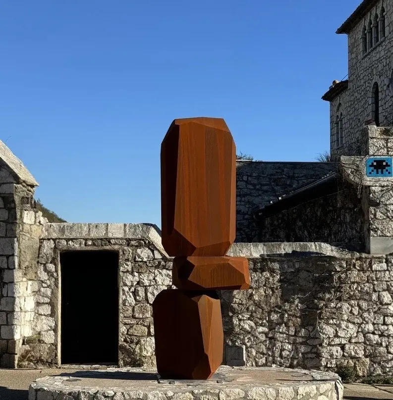 RockFormationTower318, 2023 Corten steel 318 x 126 x 102 cm