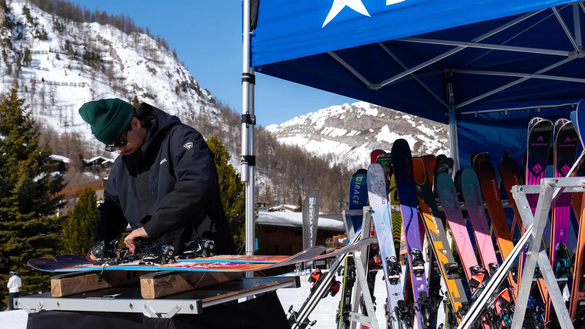Ski test Dynastar sur le front de neige de Val d'Isère