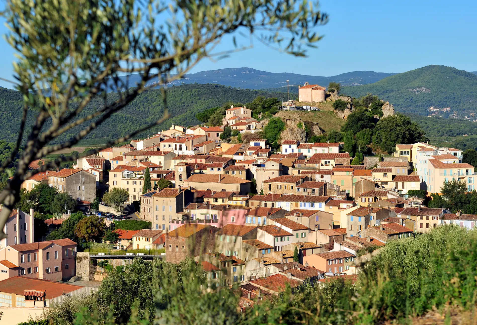 Village Provençal dans Pierrefeu du Var