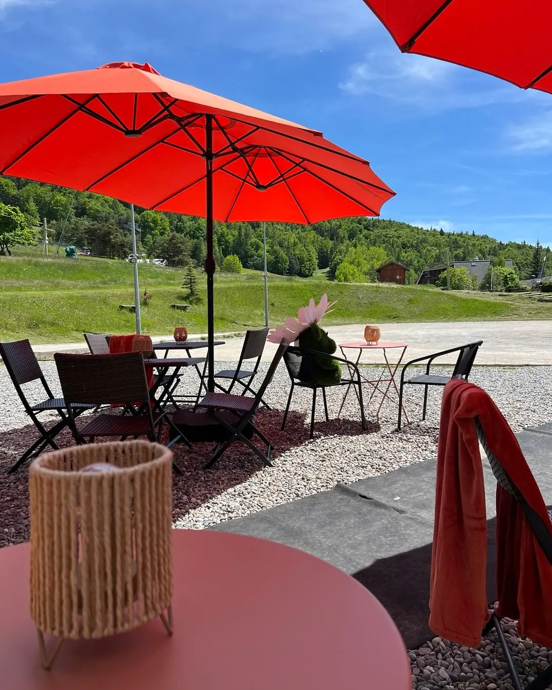 Terrasse au café des arts_Montclar