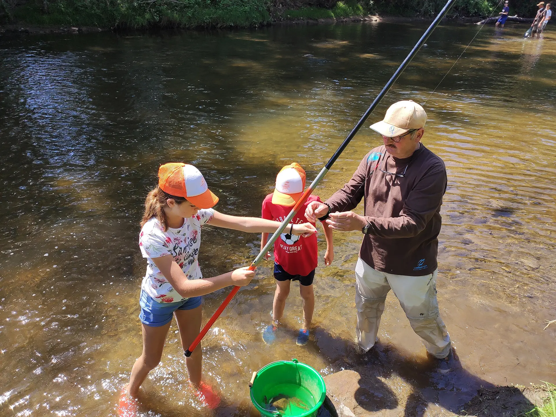 Pêche à la grattée sur la rivière Allier