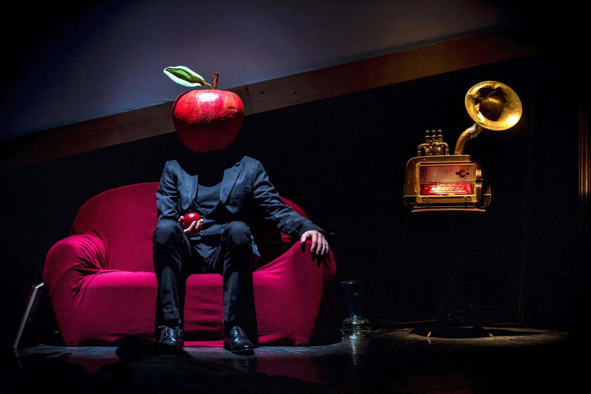 Chut ! Une pomme