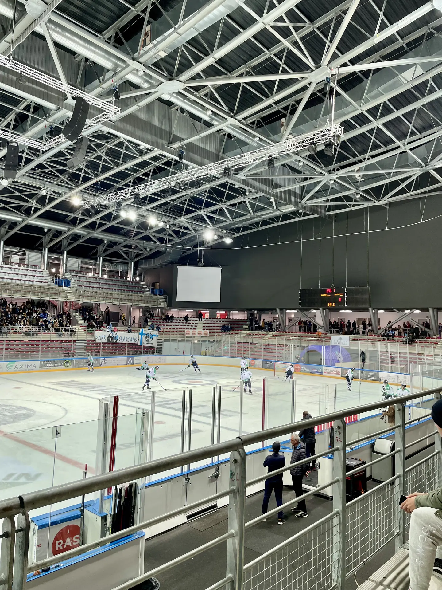 intérieur de la salle du PONGE