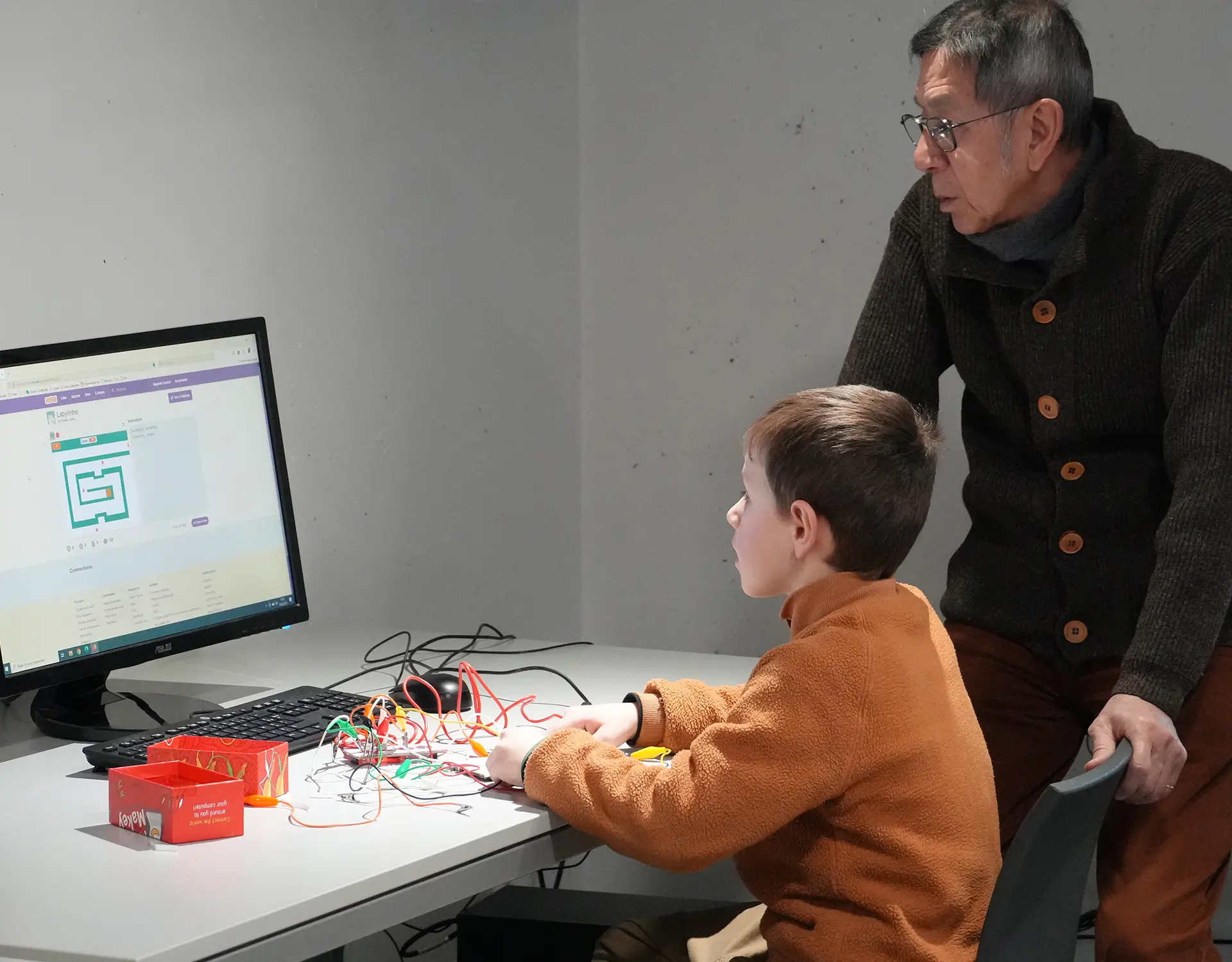 Atelier : Mini-jeux sur carte programmable