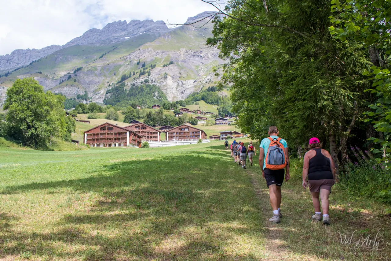 Marche vers le plat chaud