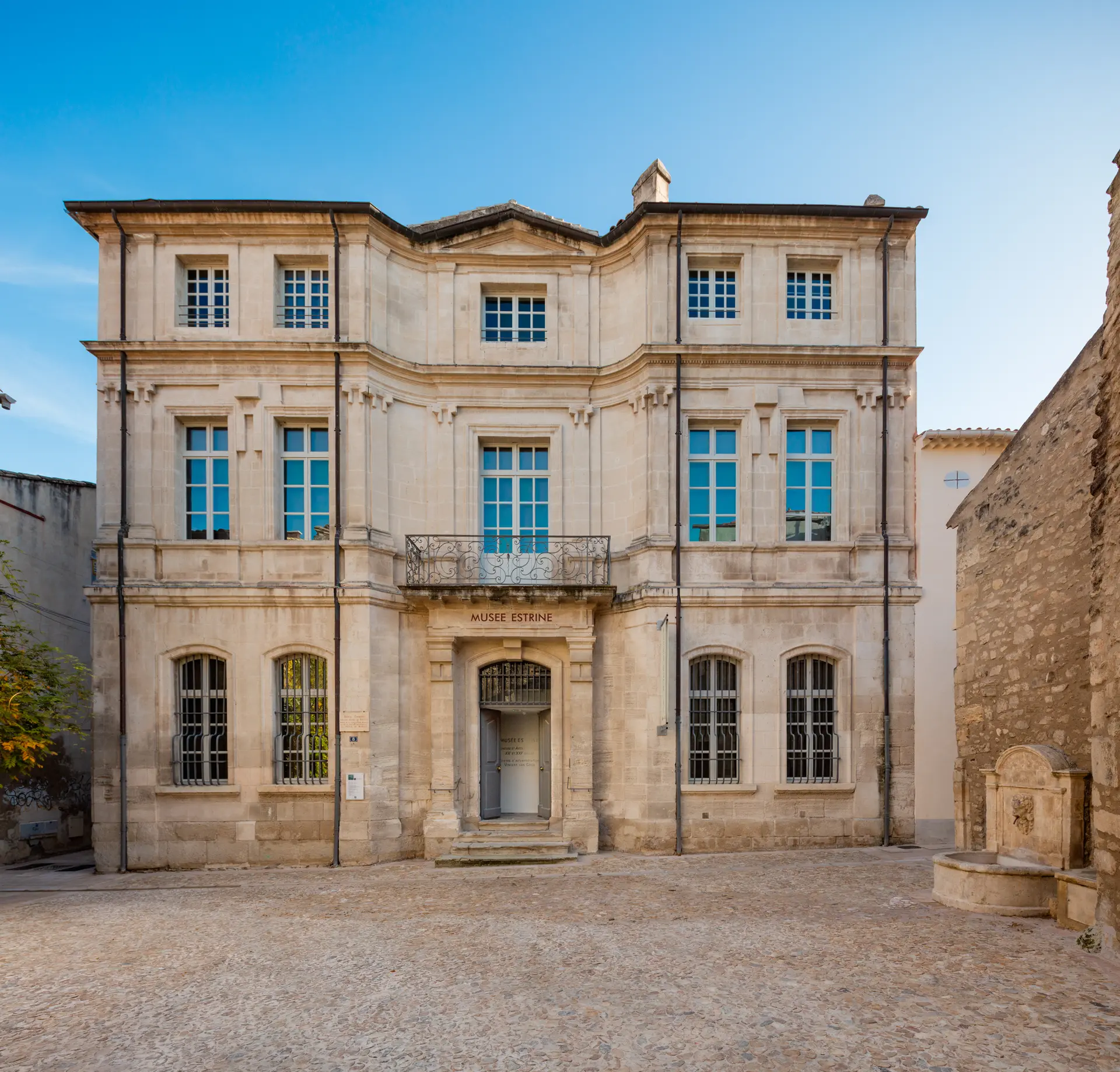 Visites d'ateliers avec le Musée Estrine_