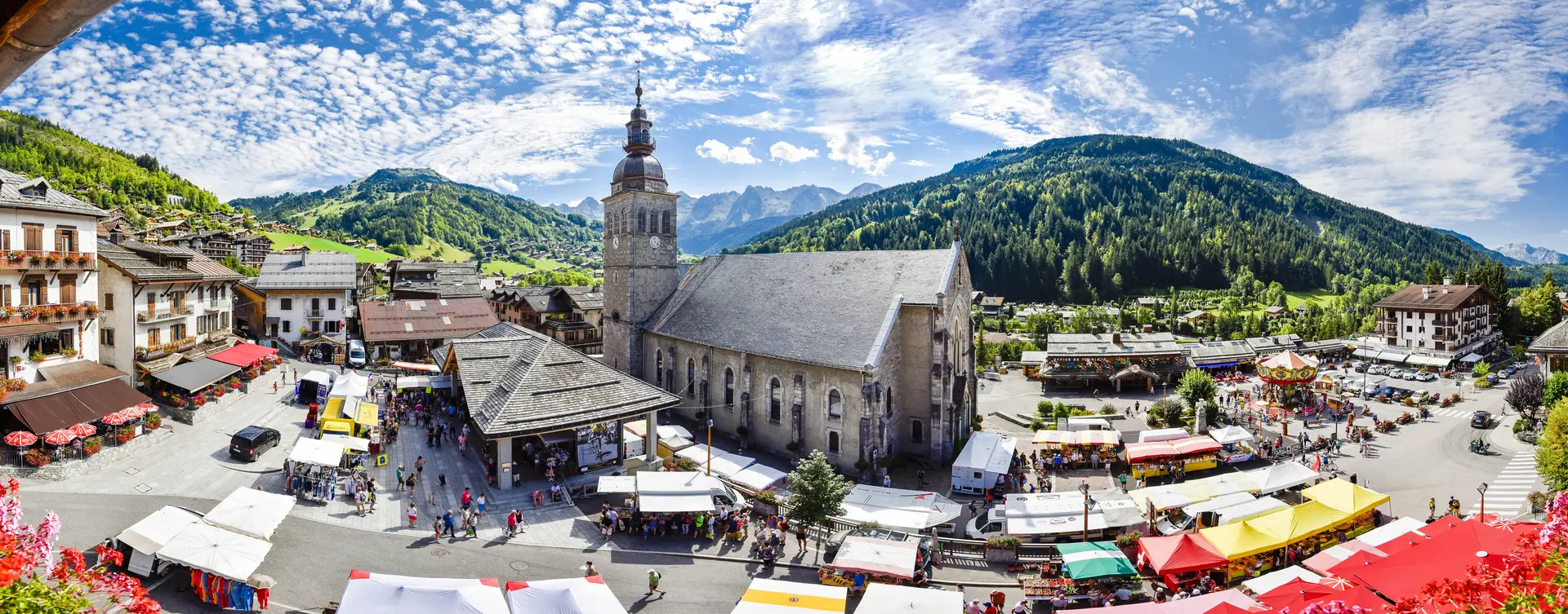 Marché hebdomadaire au Grand-Bornand village