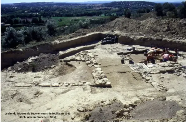 Le site du Mourre de Sève en cours de fouille en 1983