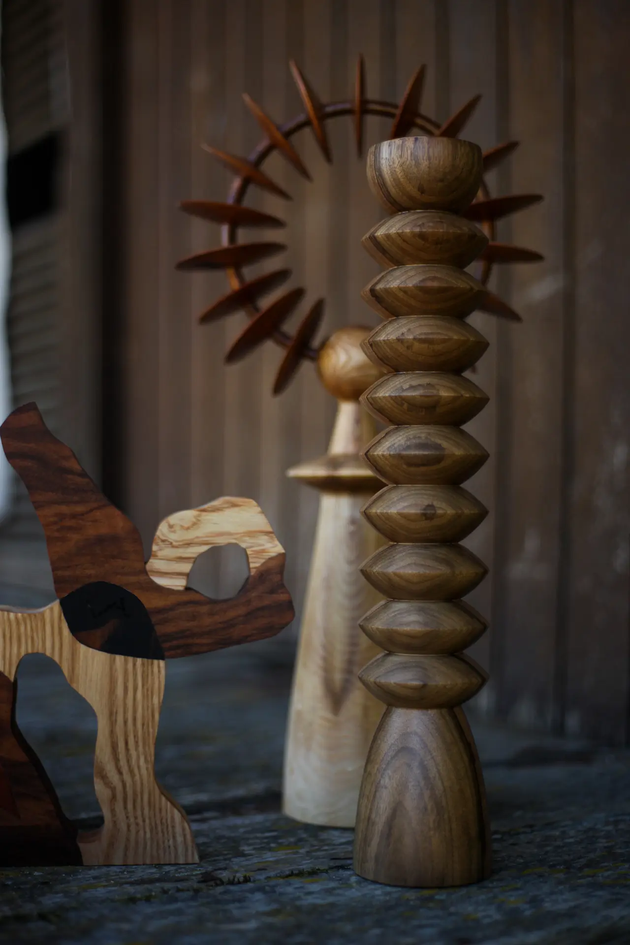 Sculptures en bois de Lucie Laustriat