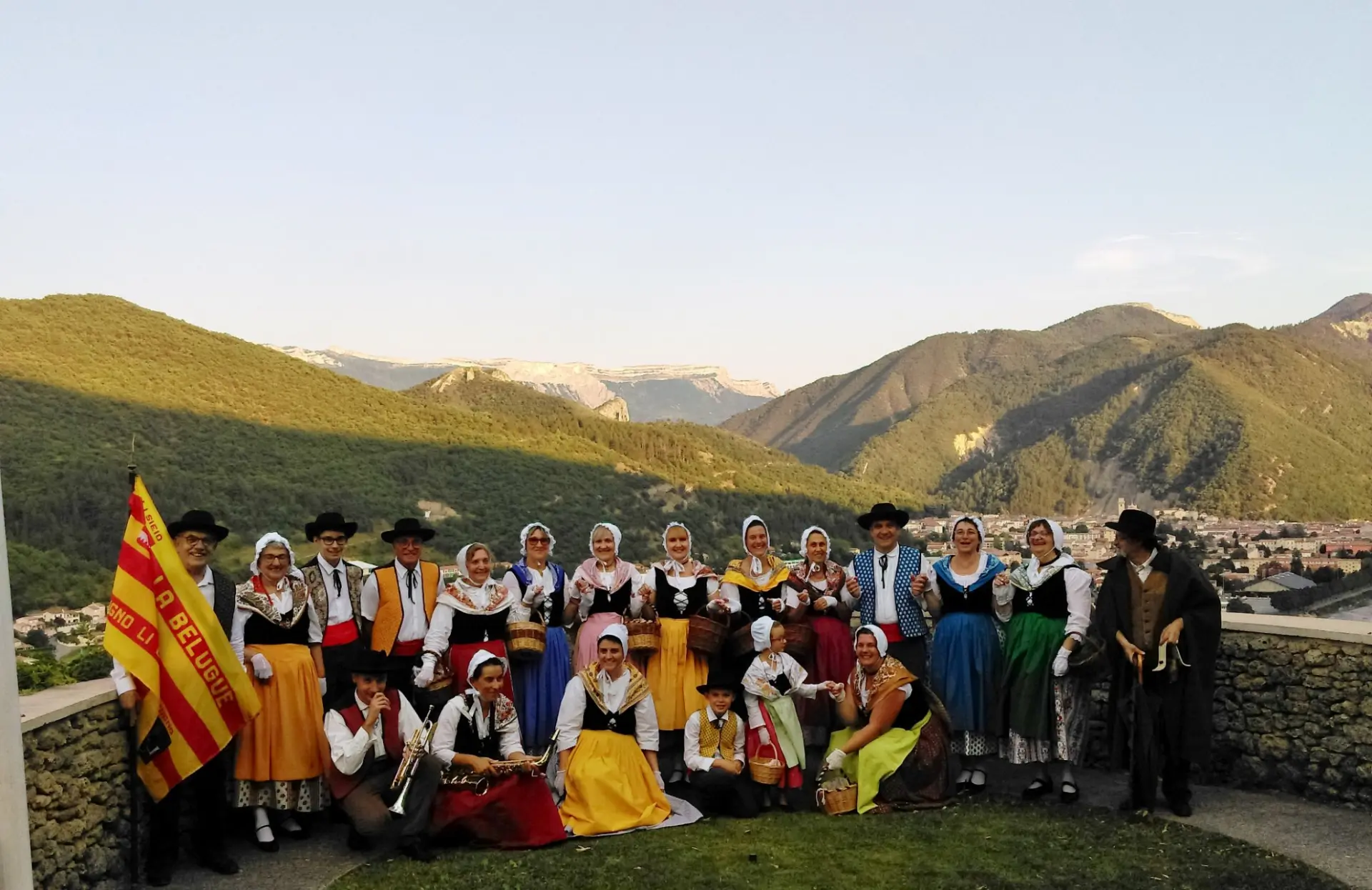La Bélugue de Digne-Les-Bains : démonstration de danses du folklore provençal
