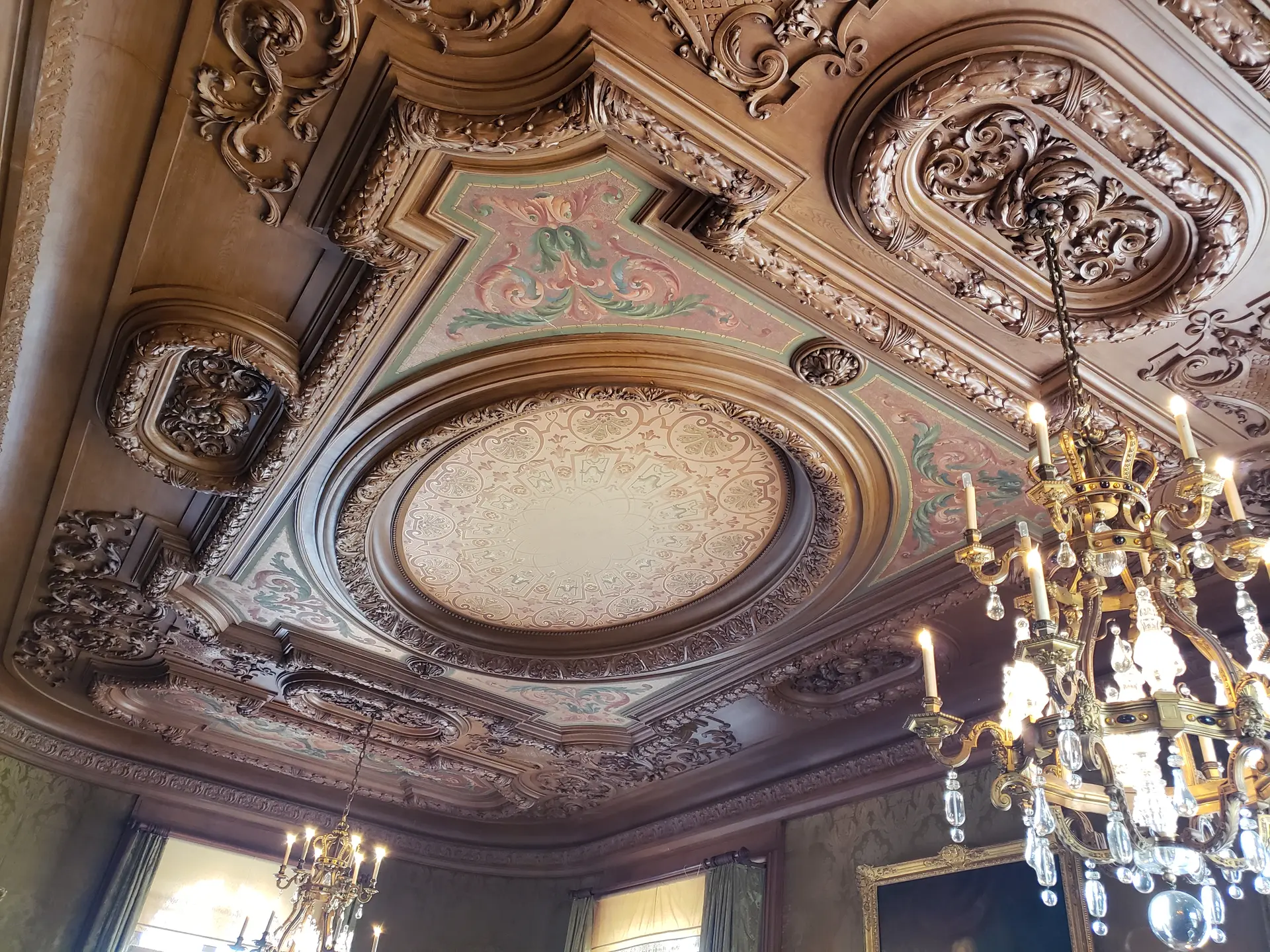 intérieurs du château de  Joyeux