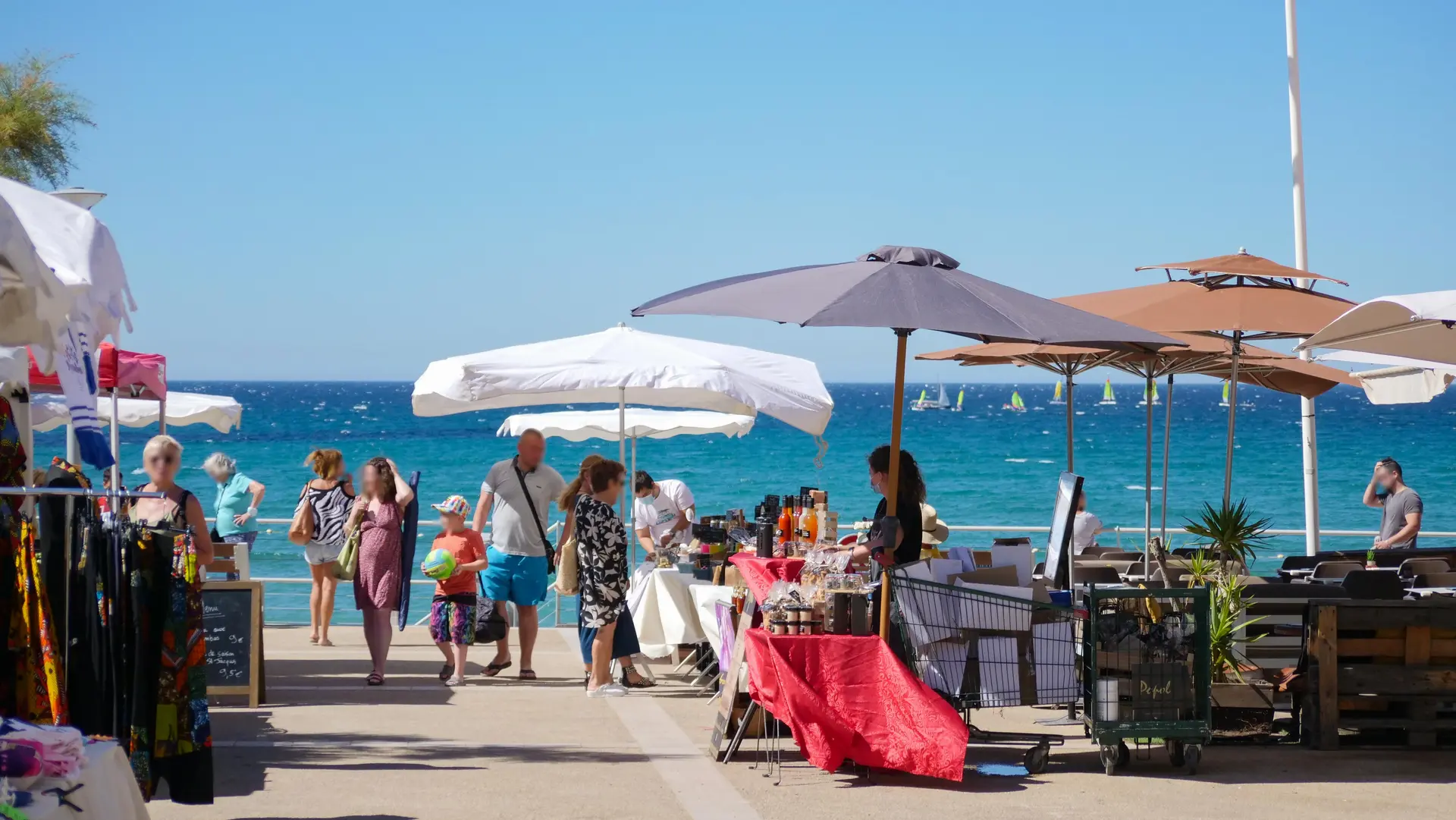 Marché Saint Cyr les pieds dans l'eau