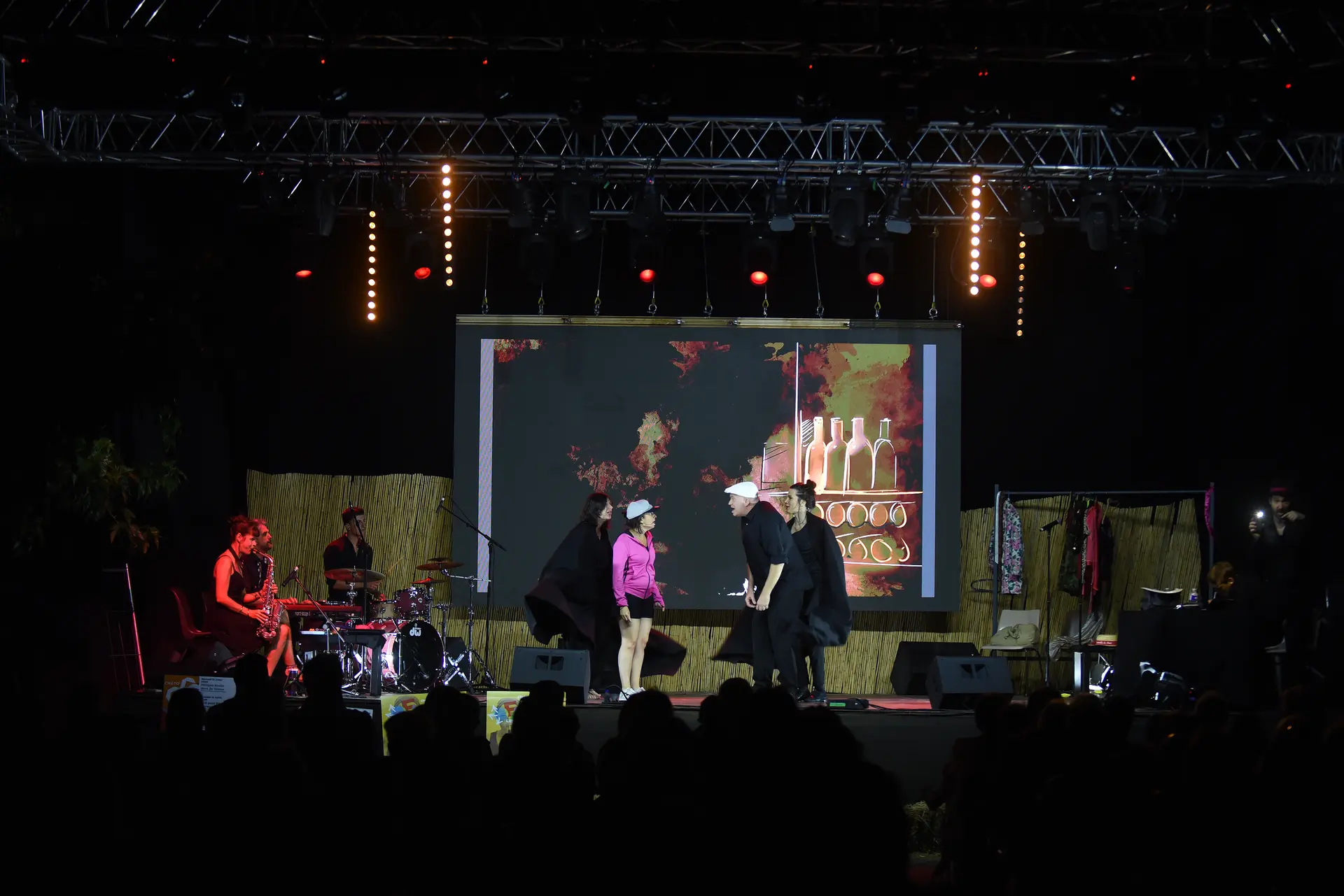 CHATO’ OFF LES MURS