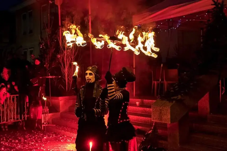 spectacle swing bretelles et étincelles