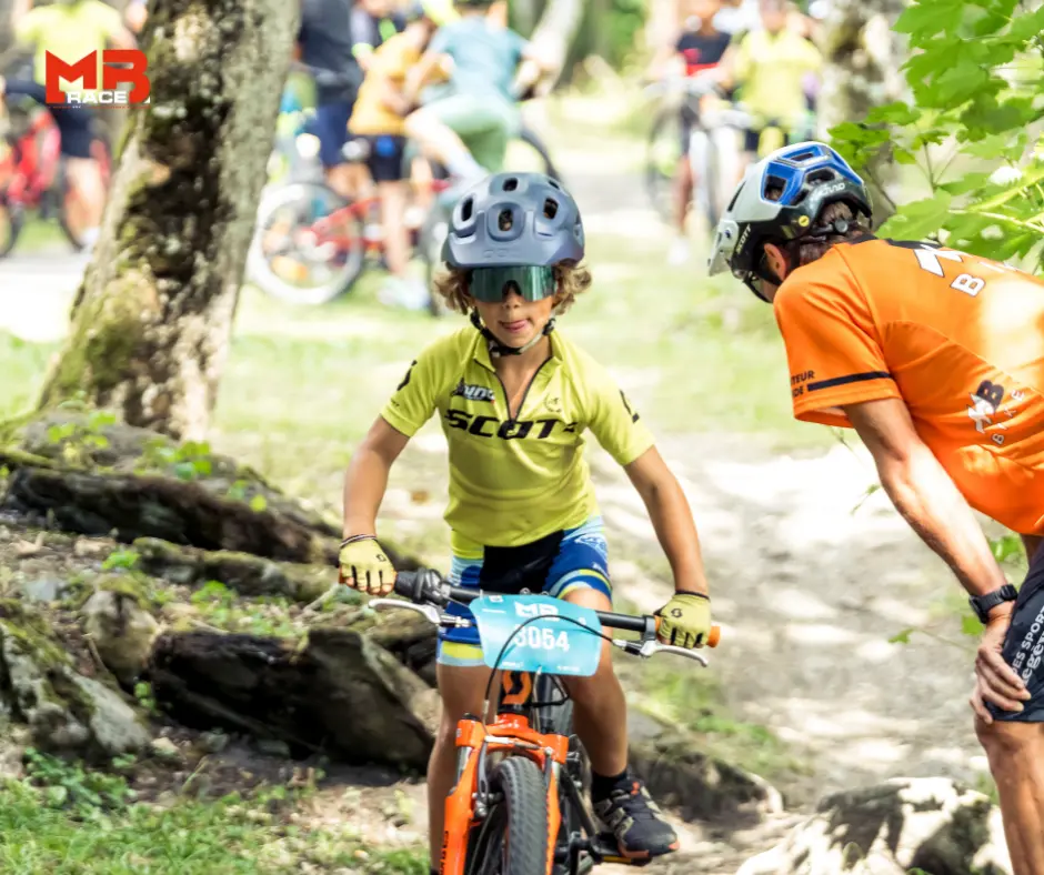 Enfant sur vtt