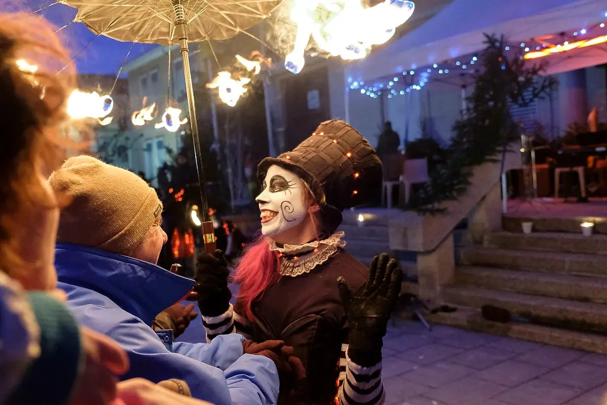 spectacle swing bretelles et étincelles