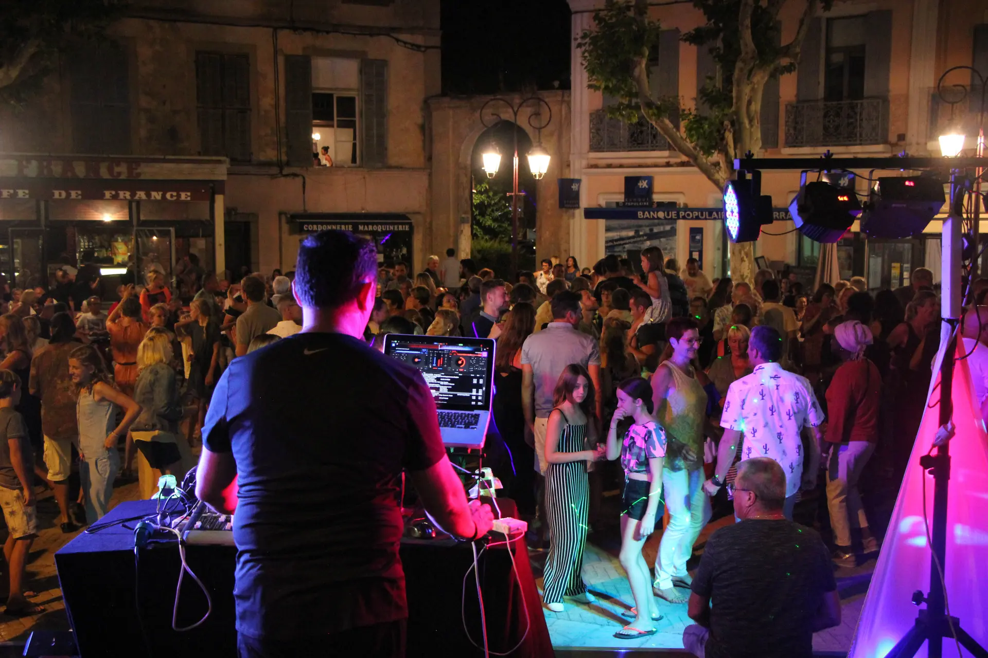 Bals place Portalis