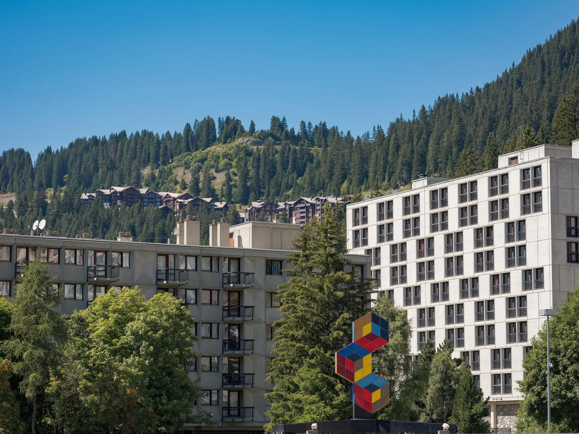 View of the Three Hexagons with the Betelgeuse building in the background