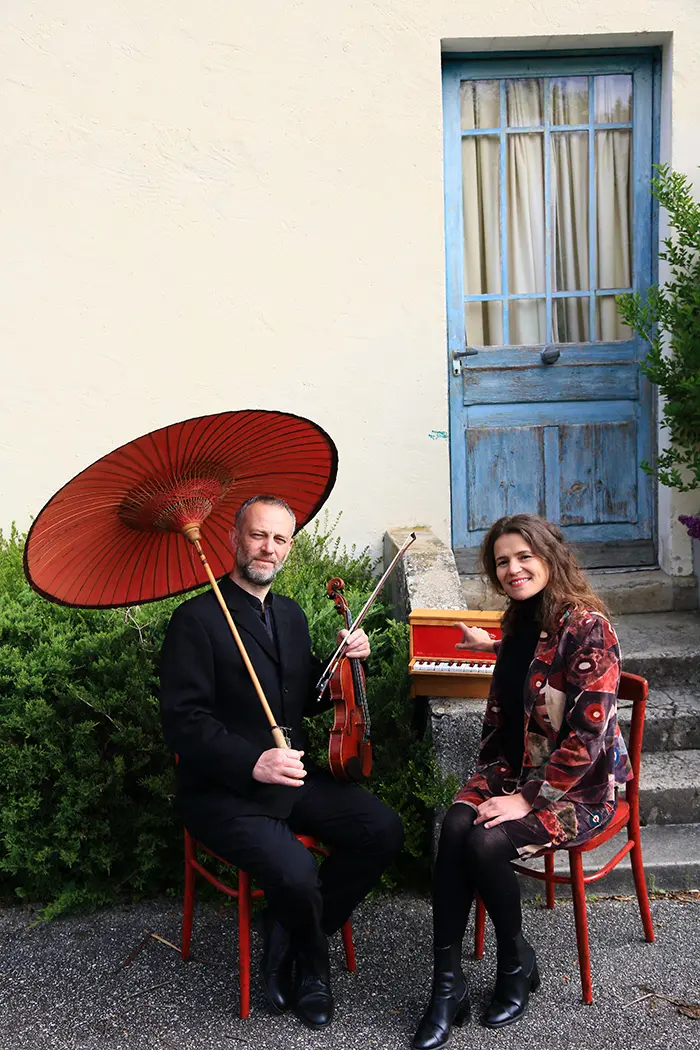 Photo représentant les 2 artistes