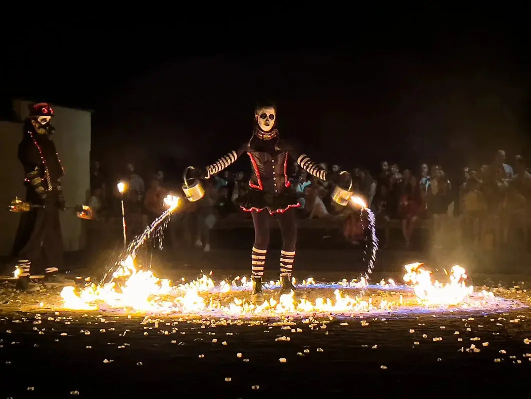 spectacle swing bretelles et étincelles