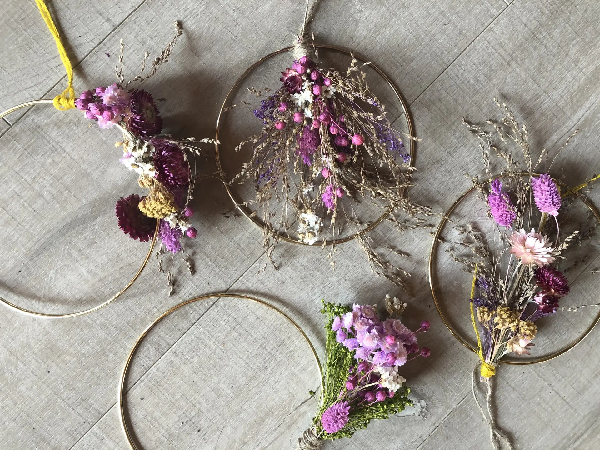 Photo courronne de fleurs