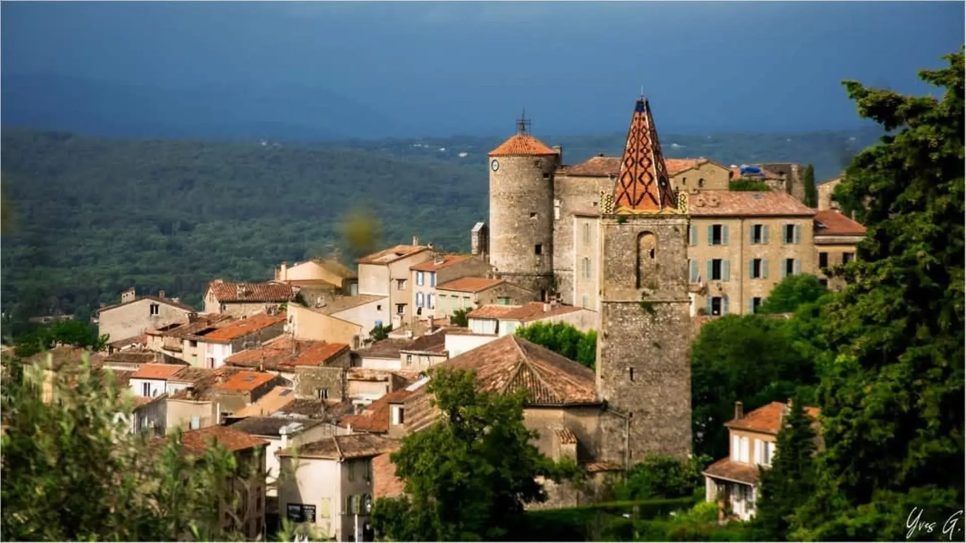 vue du village de Callian