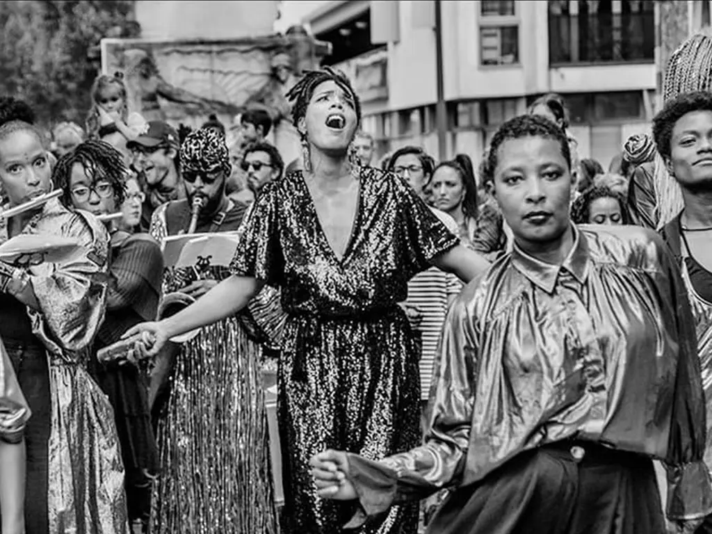 30 nuances de noir(es)