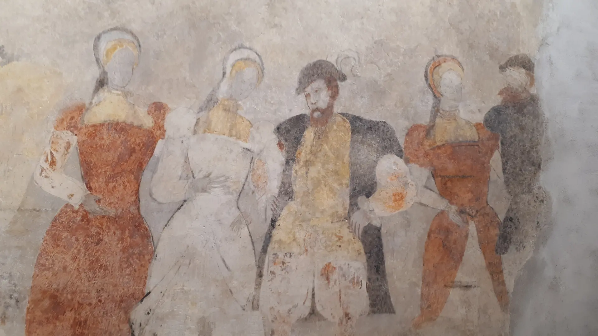fresques murales du château de Montferrand