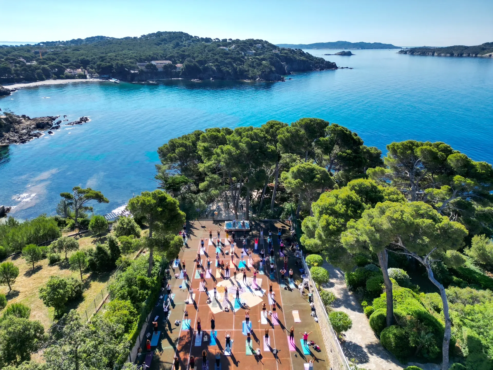 Un cadre unique, un festival de Yoga sur la mer
