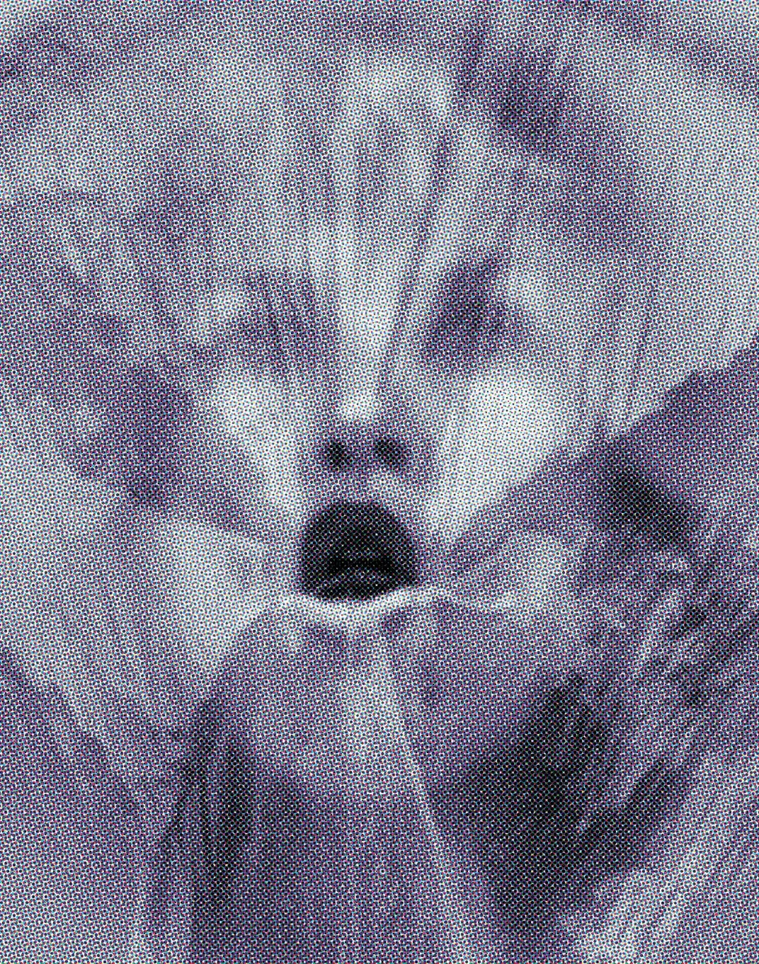 Photo stylisée d'un visage de femme la bouche ouverte