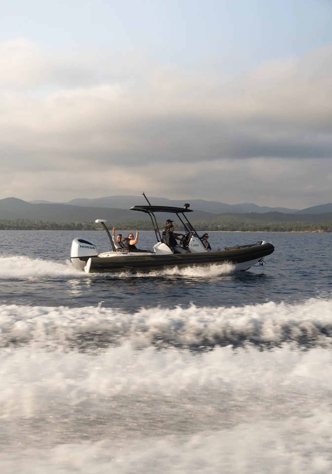 Promotion location de bateaux semi-rigides ou coques avec As Location à La Londe-les-Maures