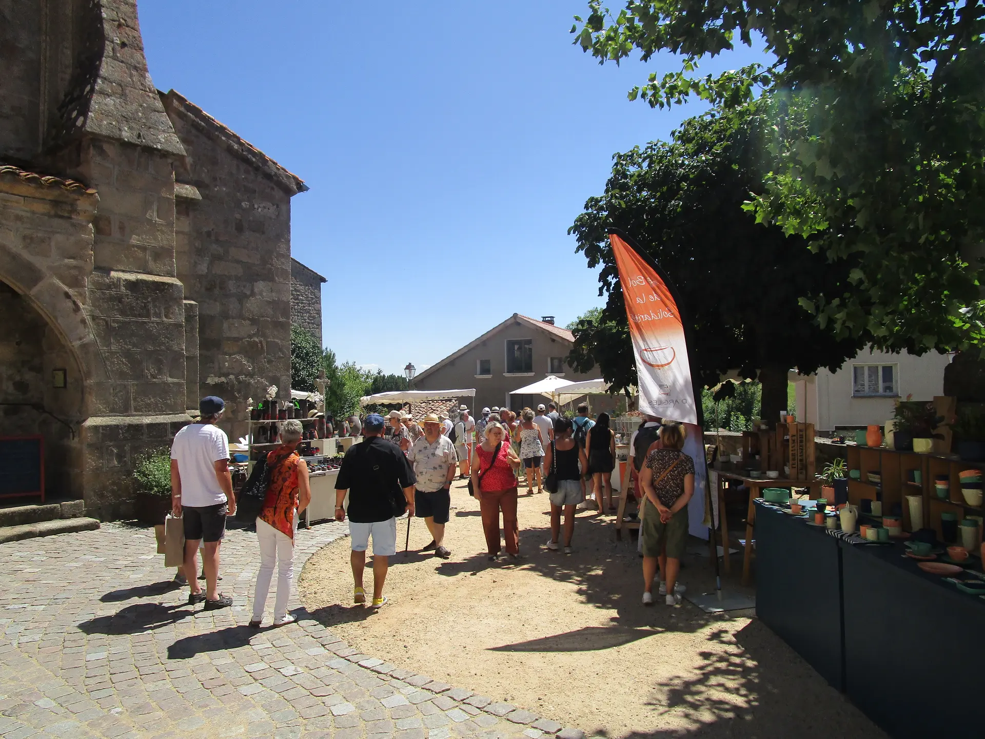 Biennale des Potiers à Marols (42560) - Association céladon