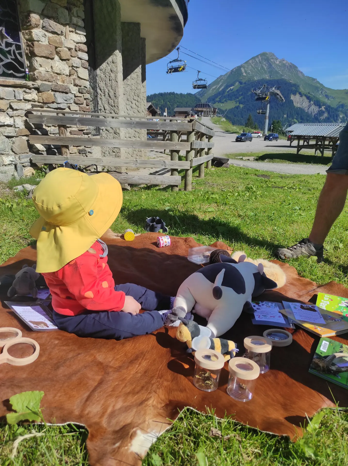 Ateliers d'initiation à la montagne pour les tout-petits par les sens