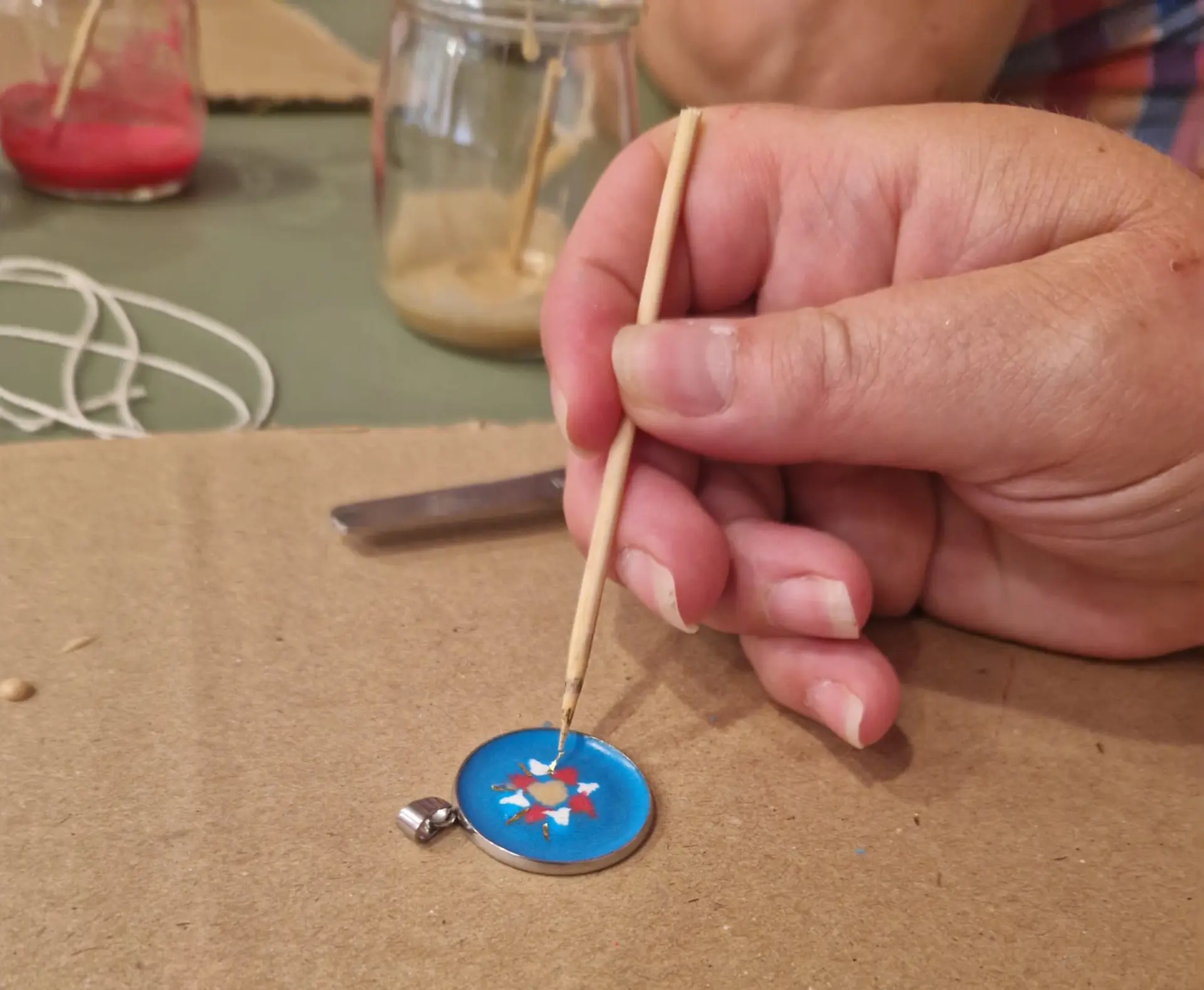 A la découverte des émaux bresans_Courtes