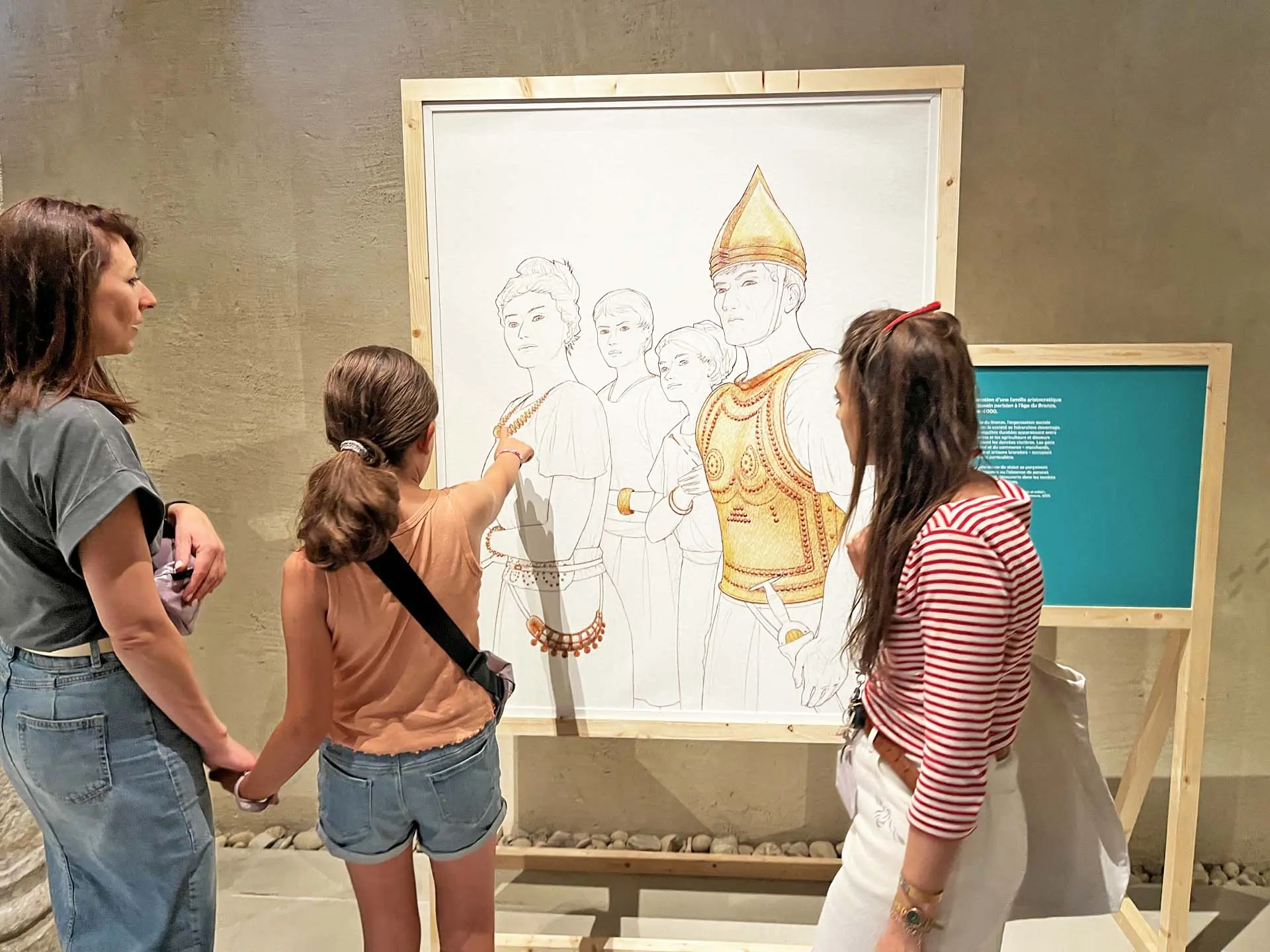 Visite-atelier 7-12 ans - Les mystères du collier_Chambéry