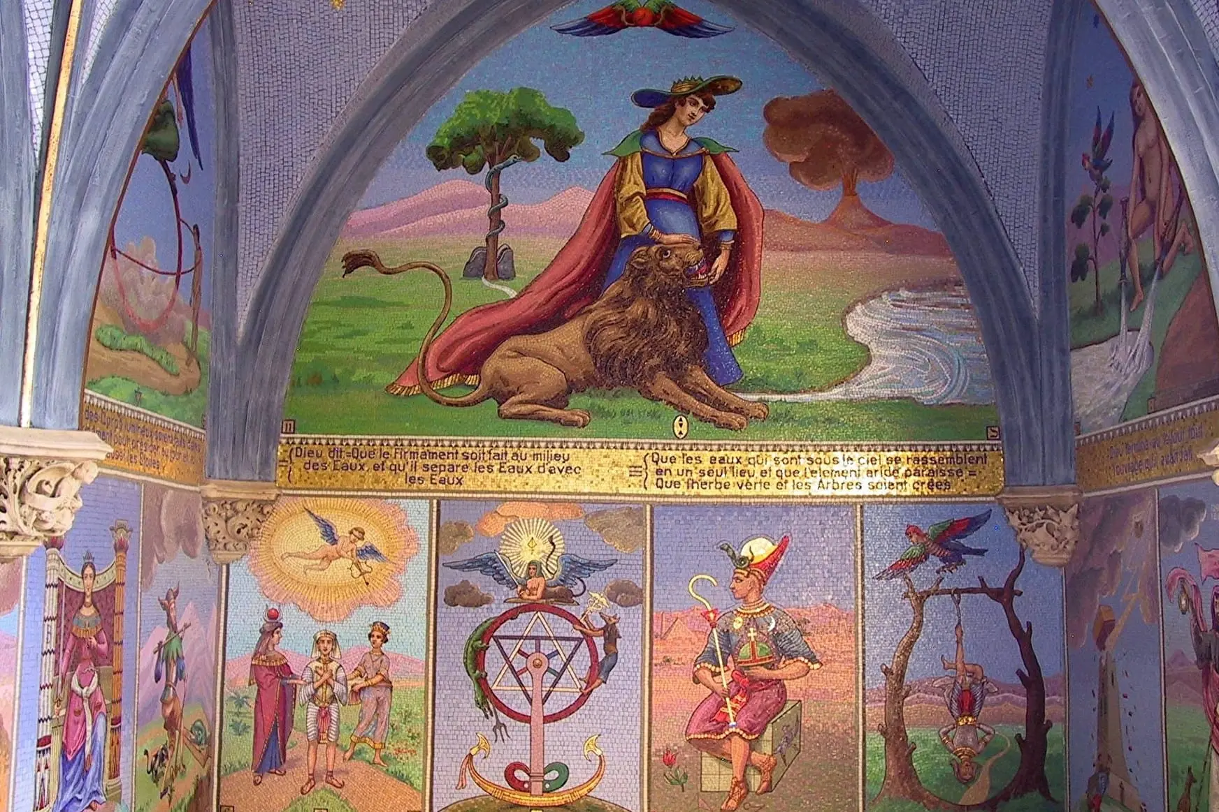 Intérieur de la chapelle des avanières